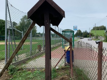 tablica informacyjna w dobrej po konserwacji, 